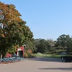 Kasarmihotelli * Oeroe